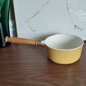 Vtg Descoware 1.5qt cast iron enameled saucepan